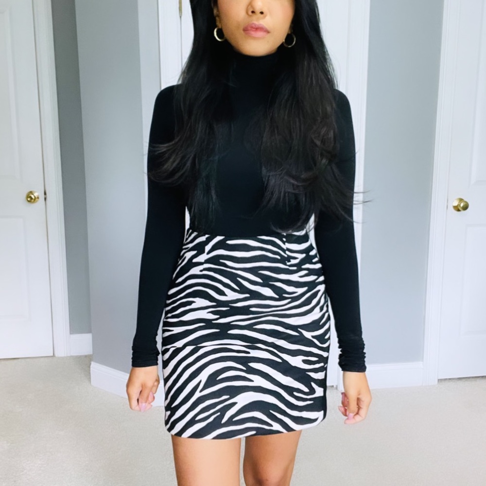 White House Black Market | Black White Zebra Animal Print High Waist Mini Skirt - Picture 9 of 13